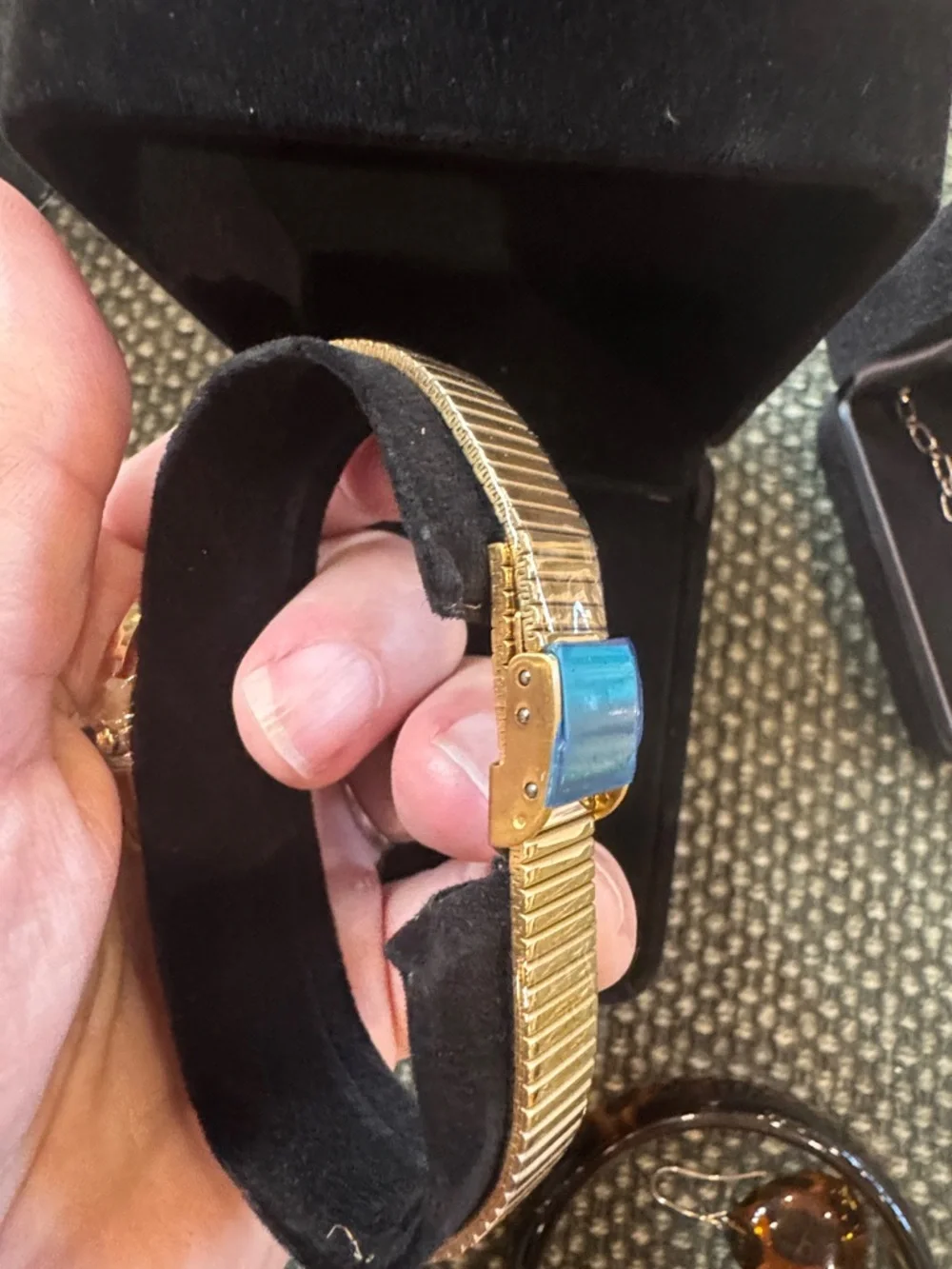 Classic Gold Oval Bracelet Watch - Picture 9 of 14